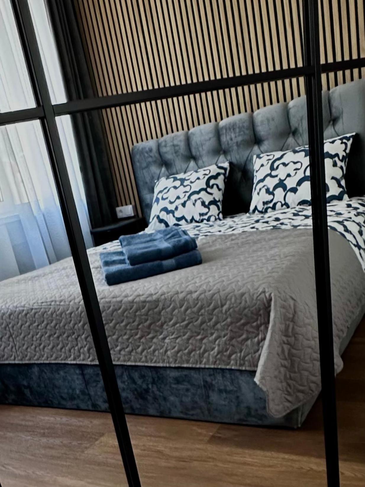 Amber Light Self-Check-In Apartments Kaunas Buitenkant foto