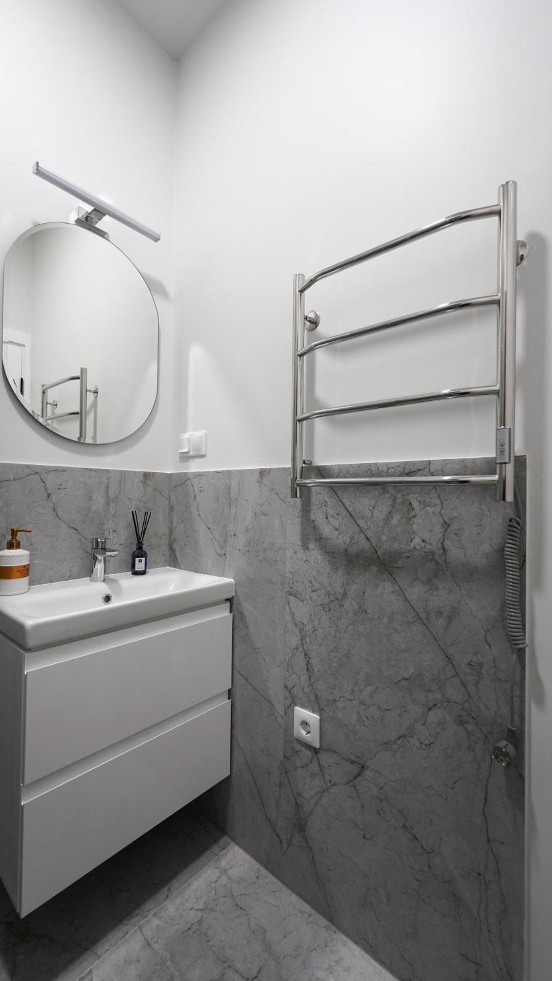 Amber Light Self-Check-In Apartments Kaunas Buitenkant foto