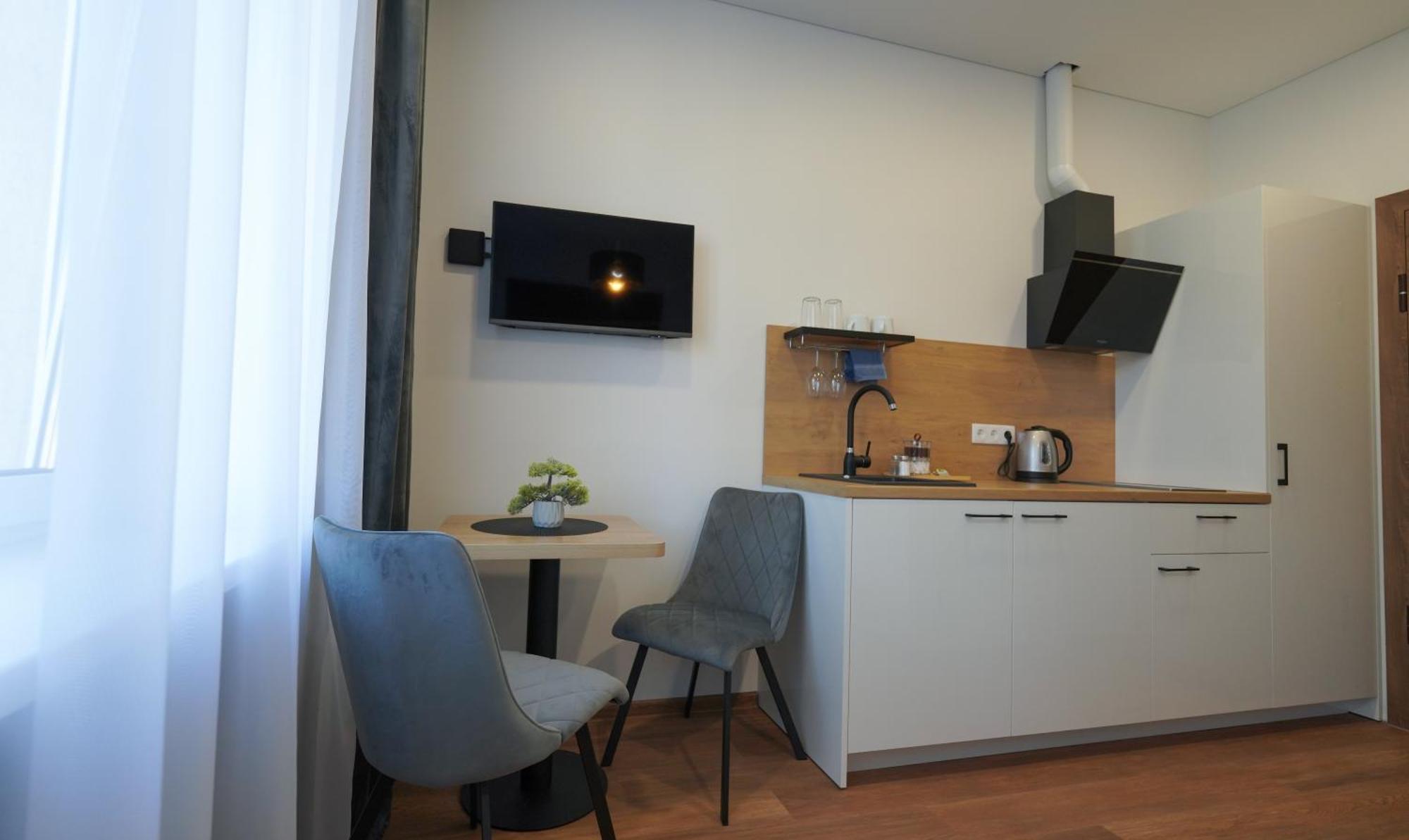 Amber Light Self-Check-In Apartments Kaunas Buitenkant foto